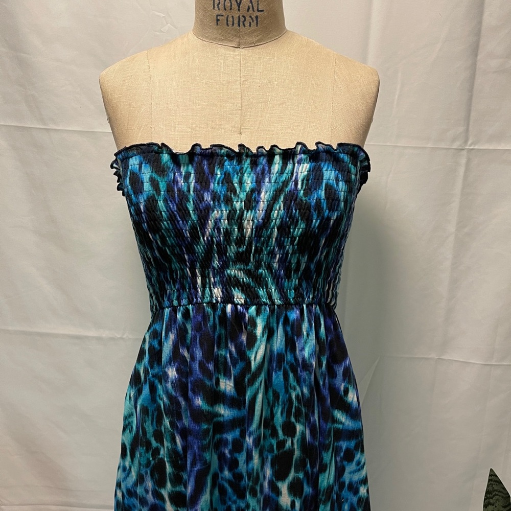 Smocked high low dress - Picture 4 of 7